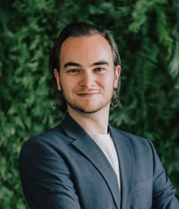 agent profile photo