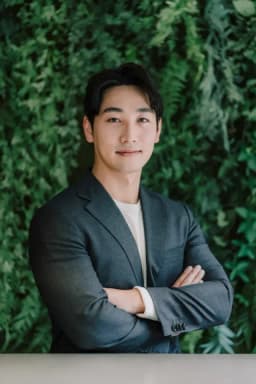 agent profile photo
