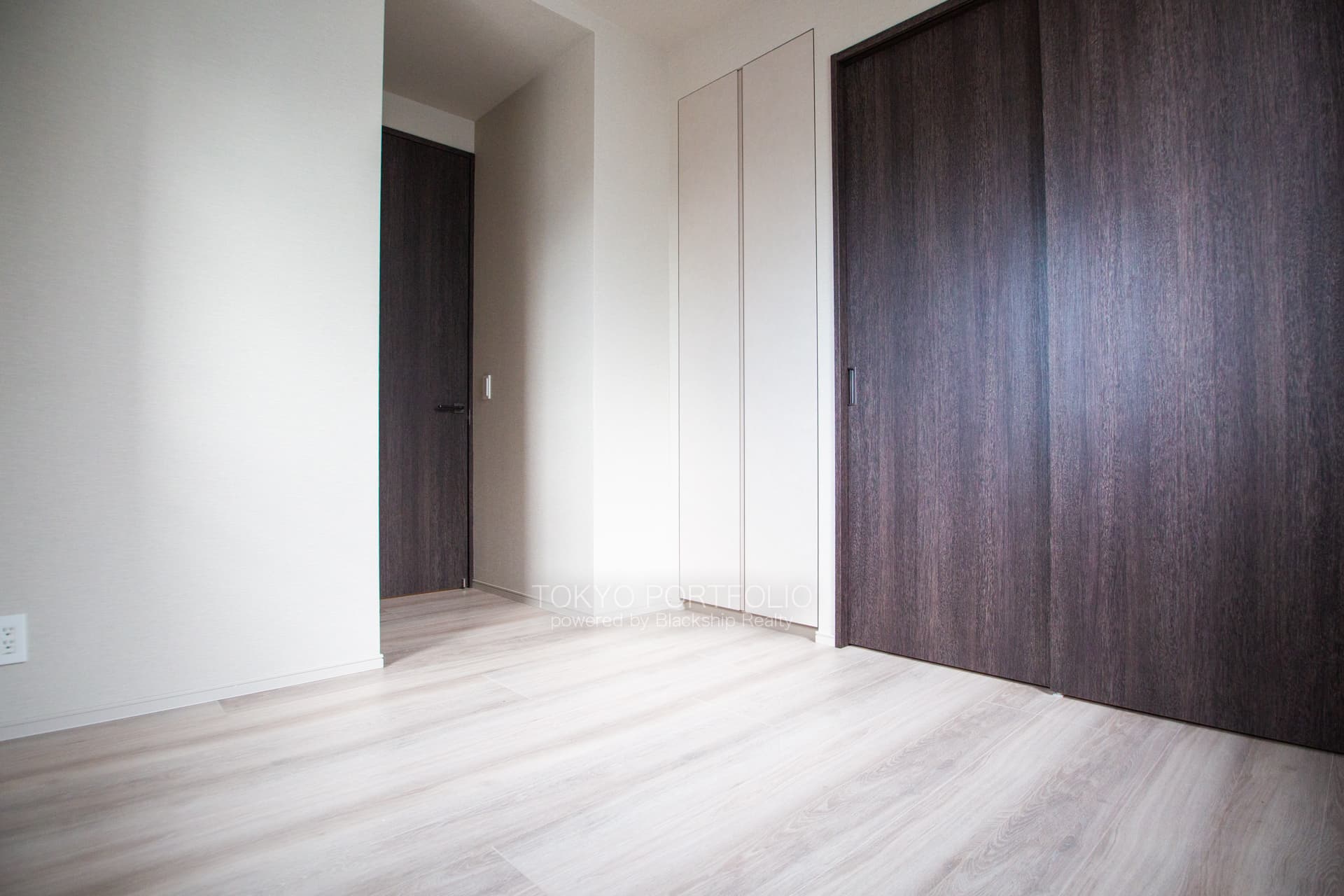 Atras Aoyama-05.jpg