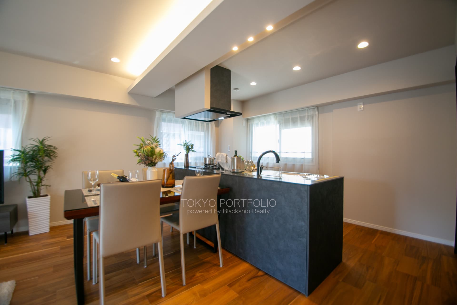 Apartment VIP Nihonbashi Hamacho-12.jpg