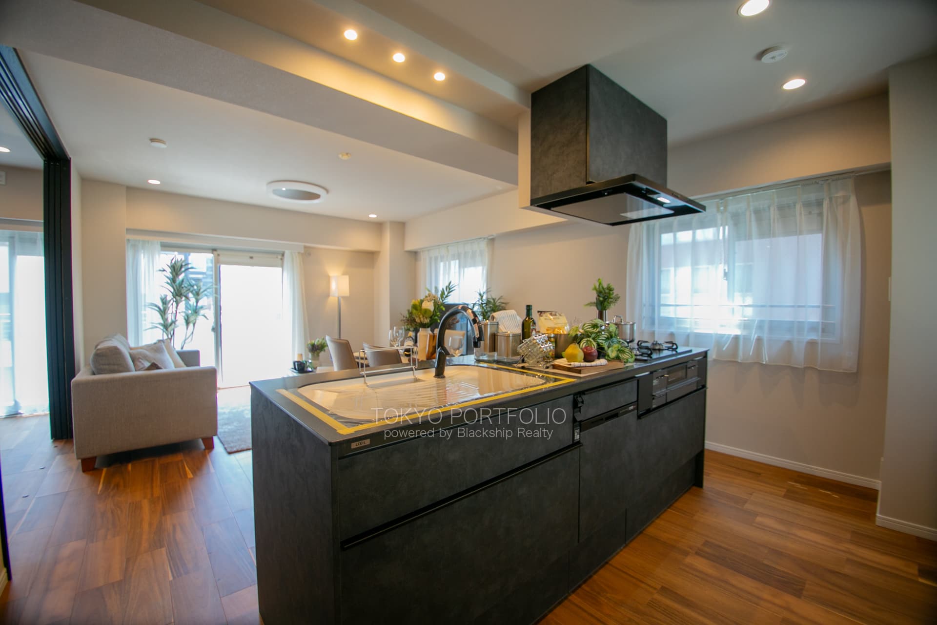 Apartment VIP Nihonbashi Hamacho-11.jpg