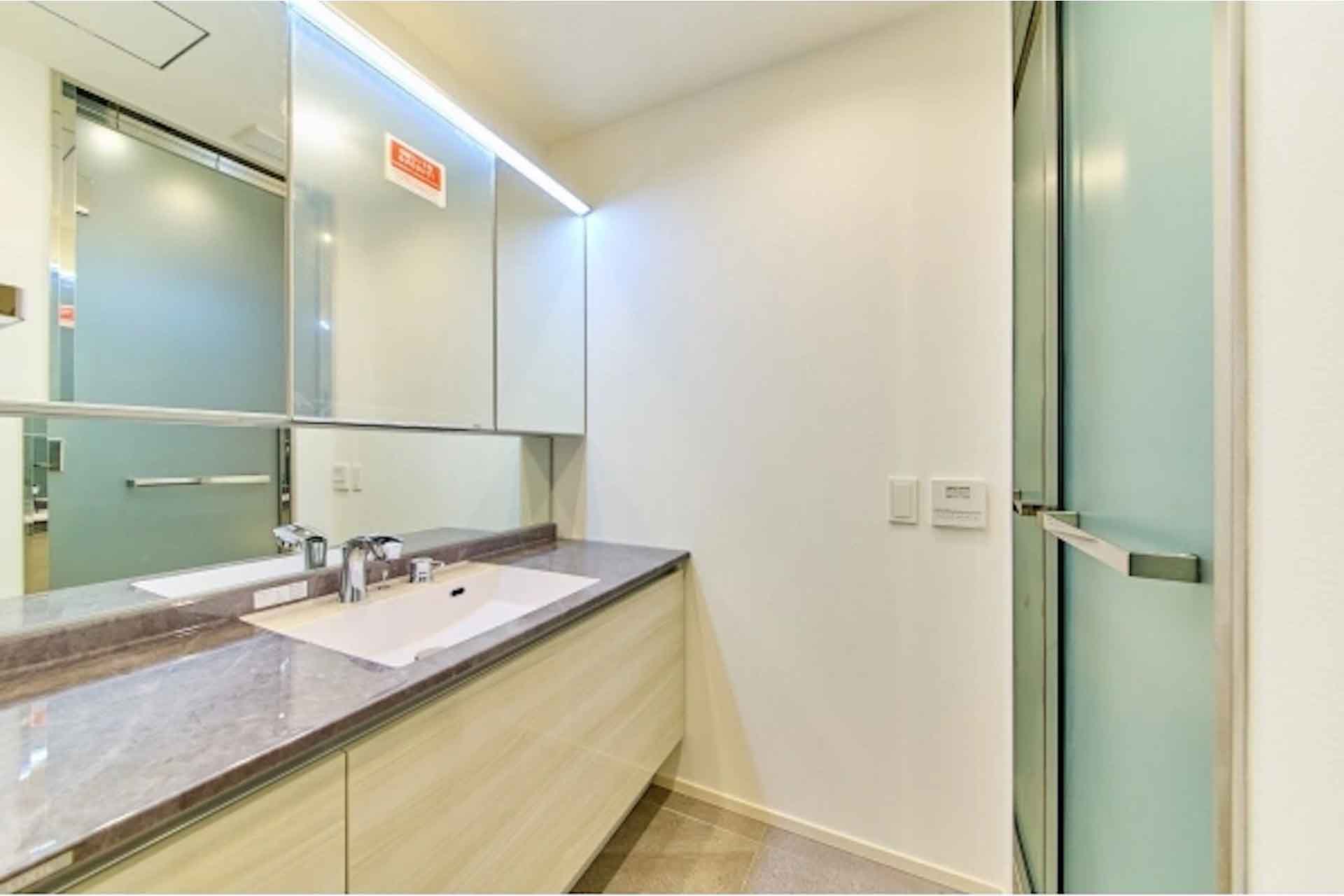 Park Court Jingu Kitasando The Tower9.jpg