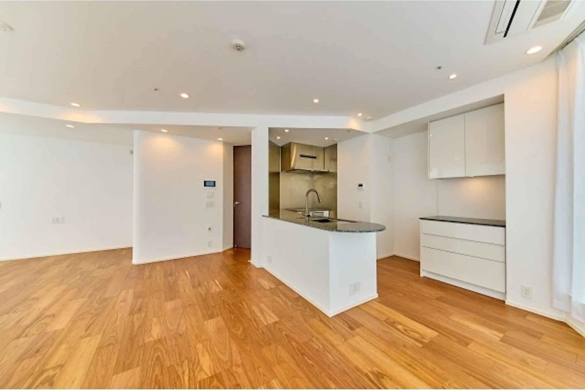 Park Court Jingu Kitasando The Tower7.jpg