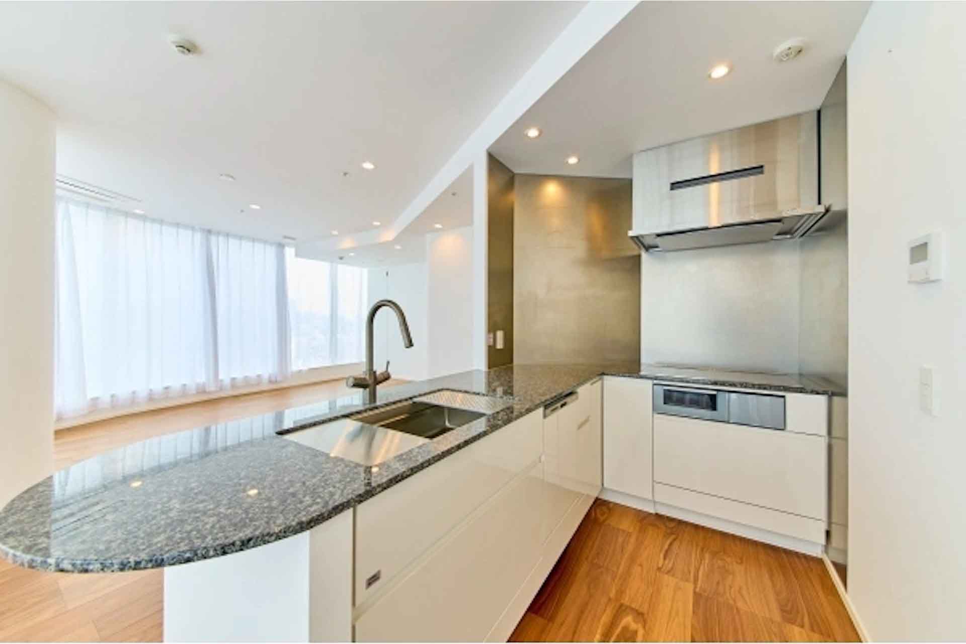 Park Court Jingu Kitasando The Tower5.jpg