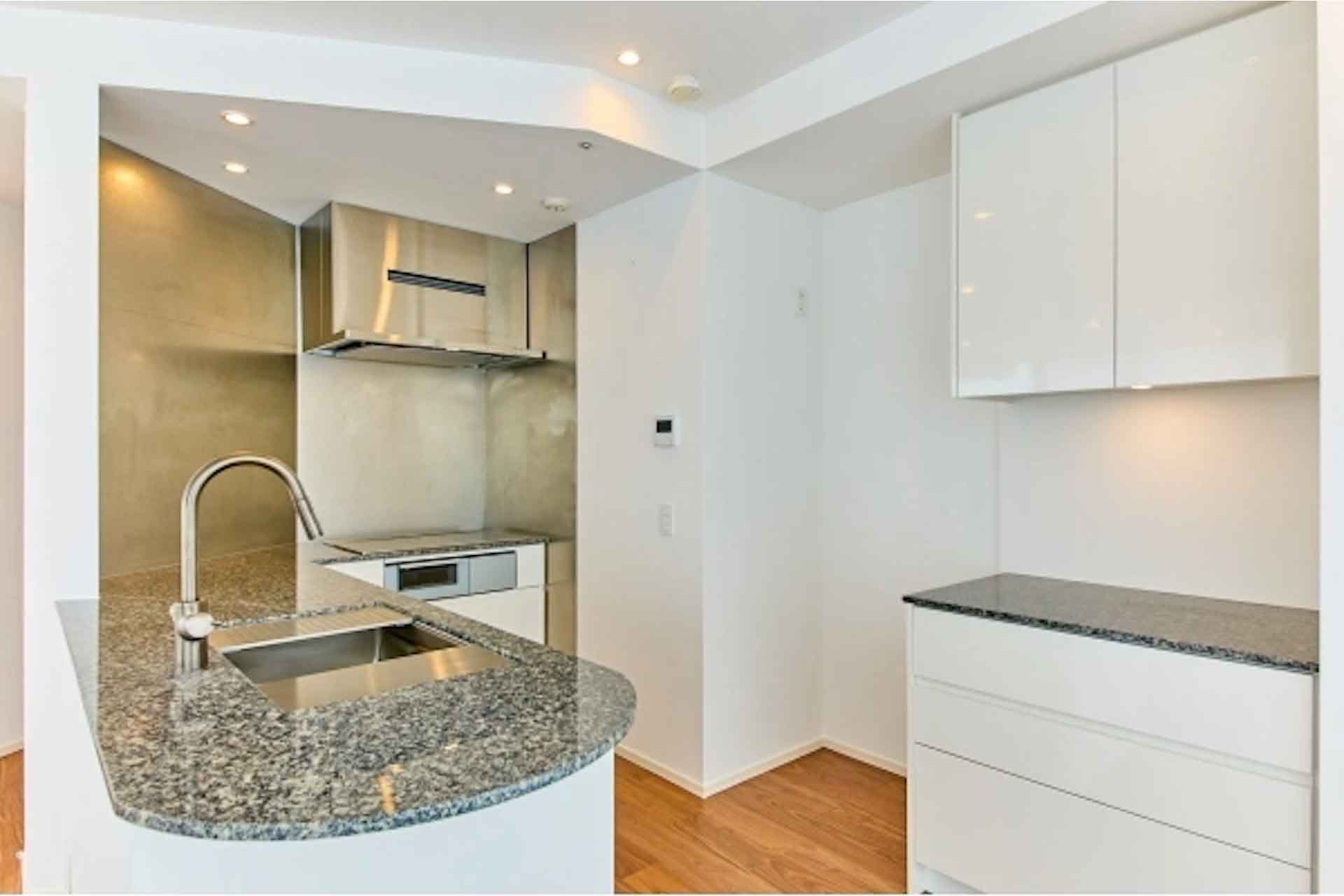 Park Court Jingu Kitasando The Tower6.jpg