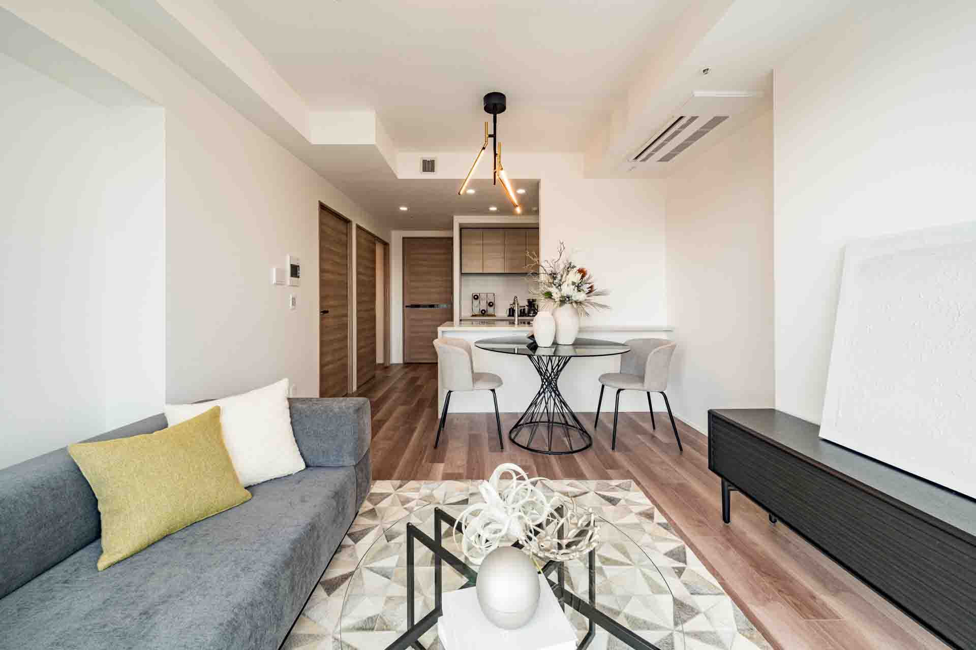 Shirokane The Sky3.jpg