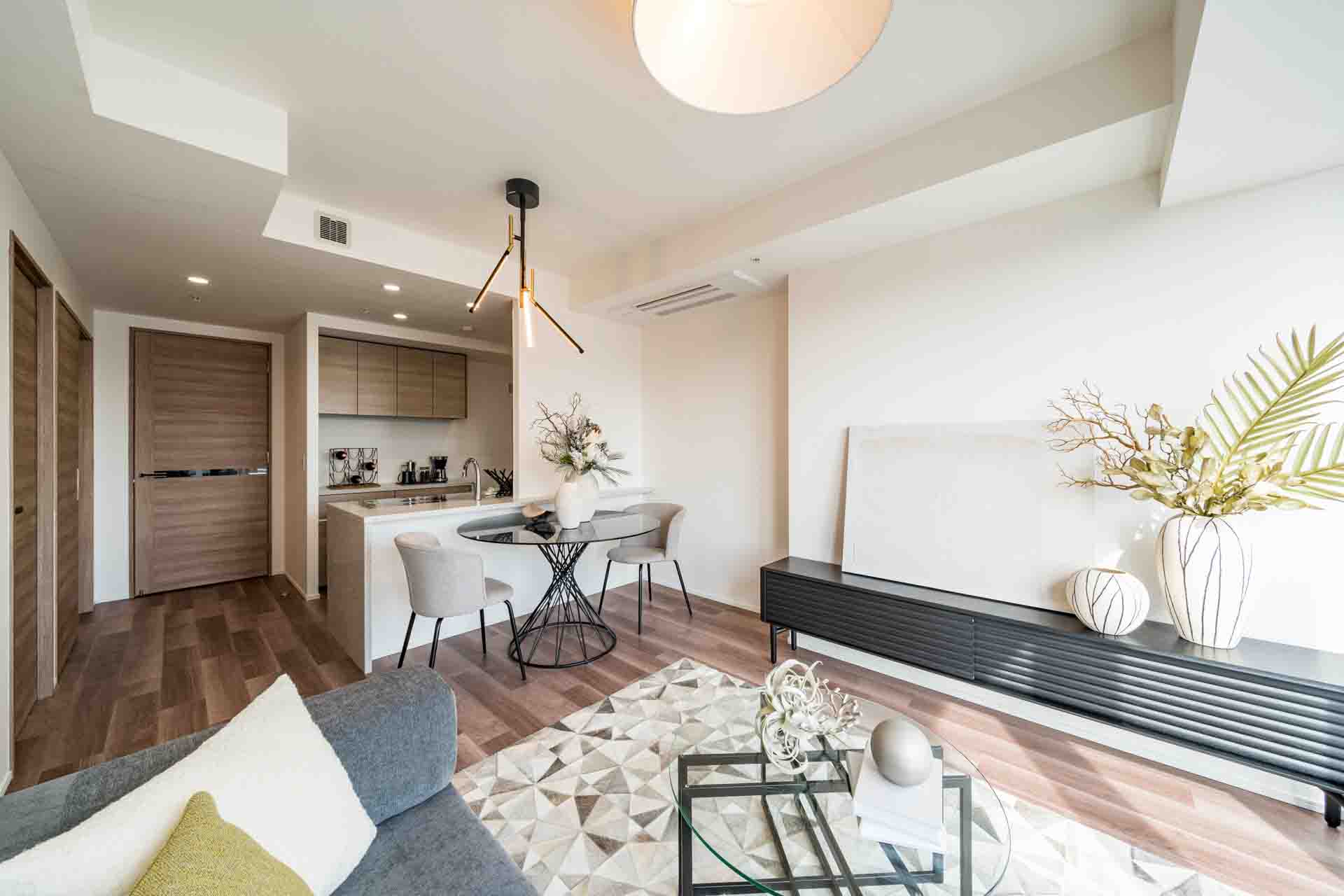 Shirokane The Sky2.jpg