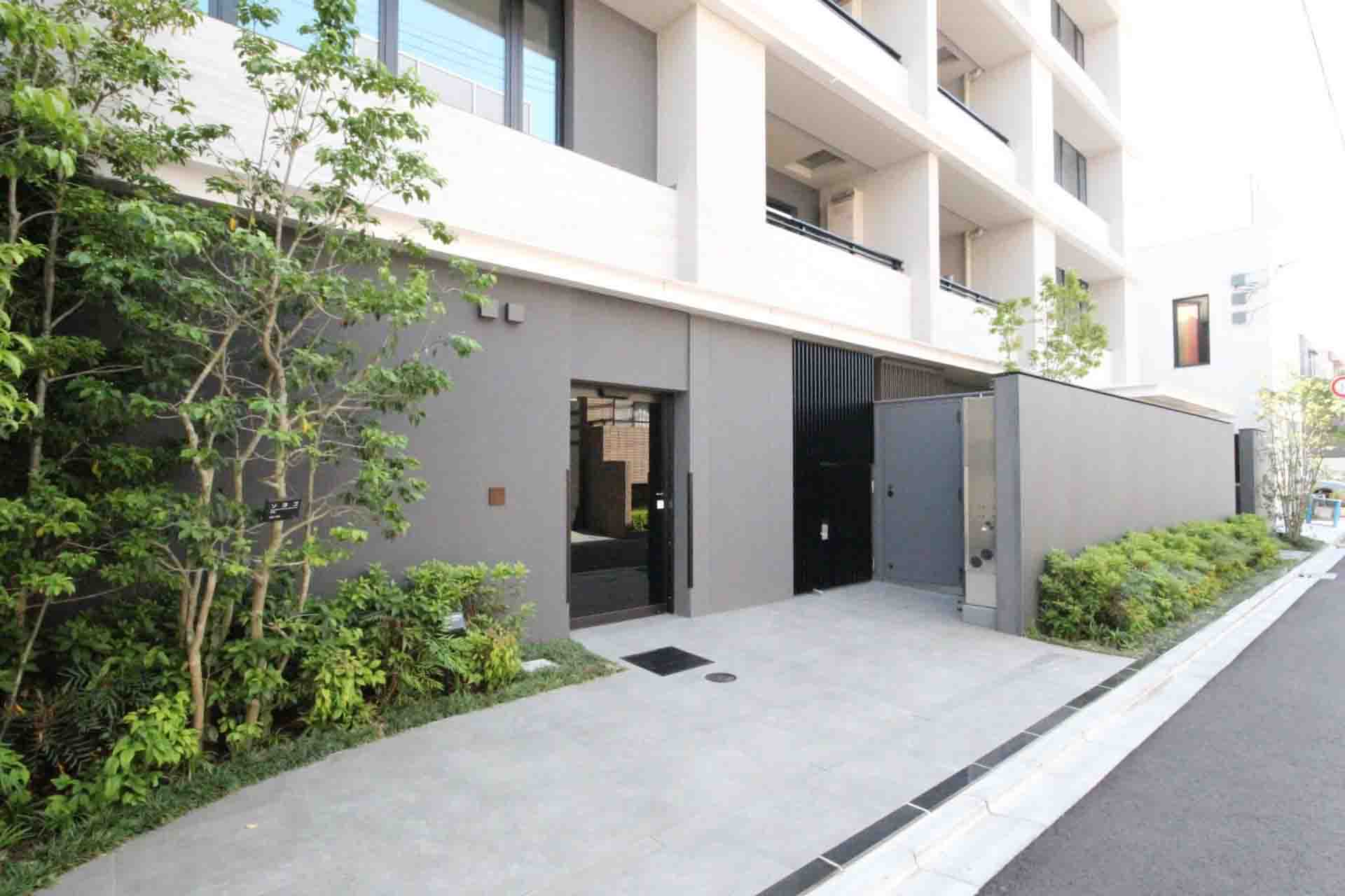 LEGASIS Daikanyama1.jpg