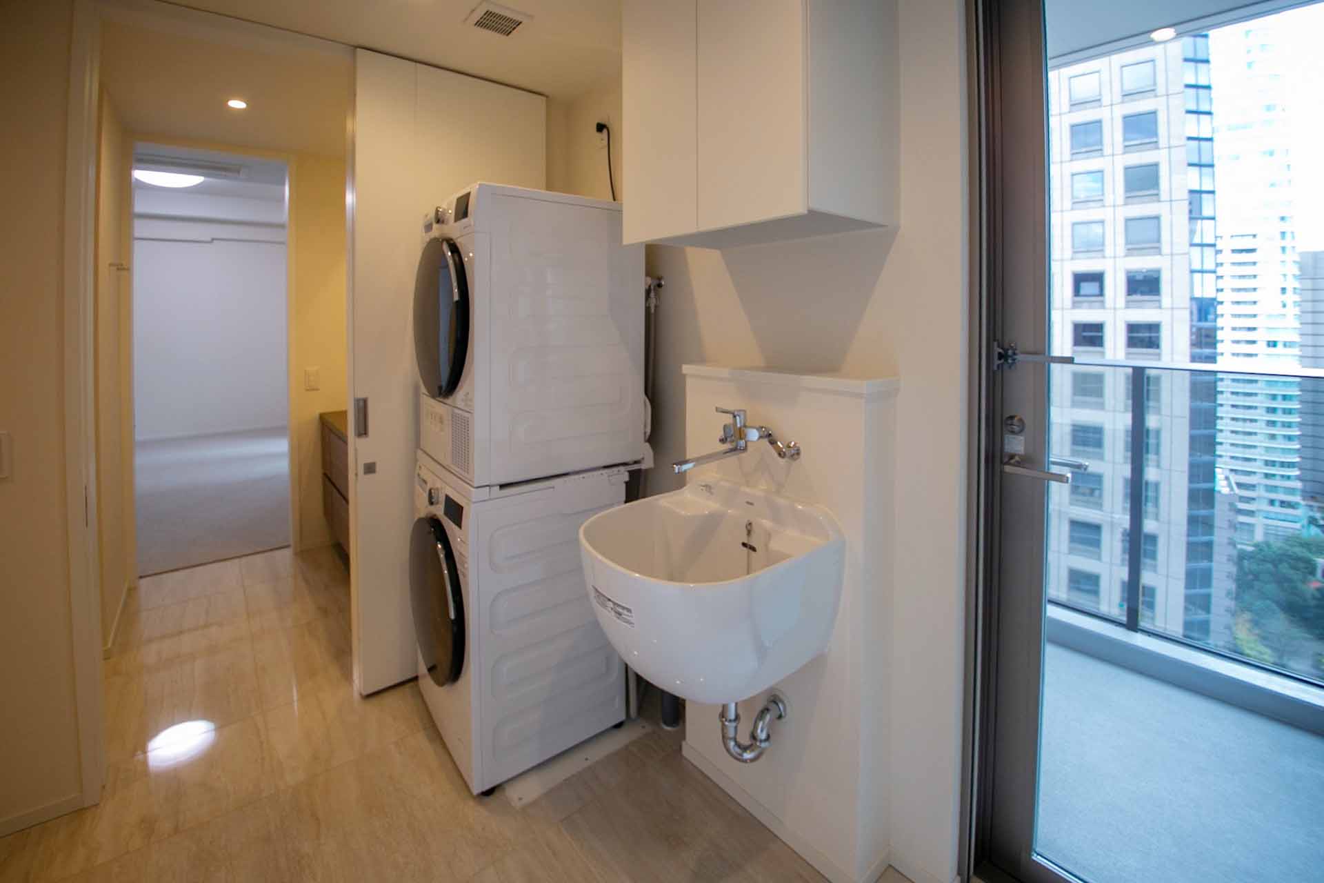 Park Court Toranomon bathroom2.jpg