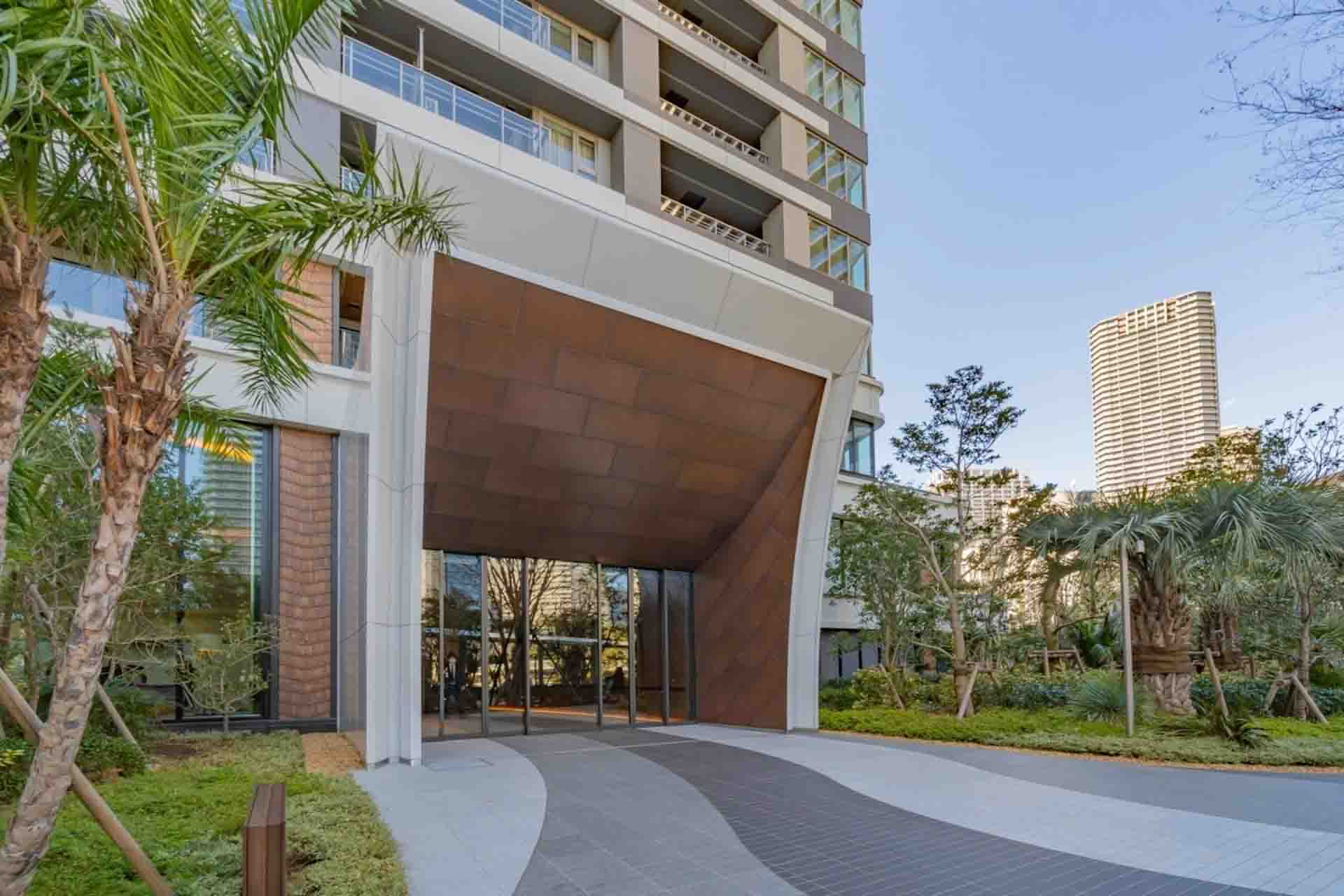 Park Tower Kachidoki South1.jpg