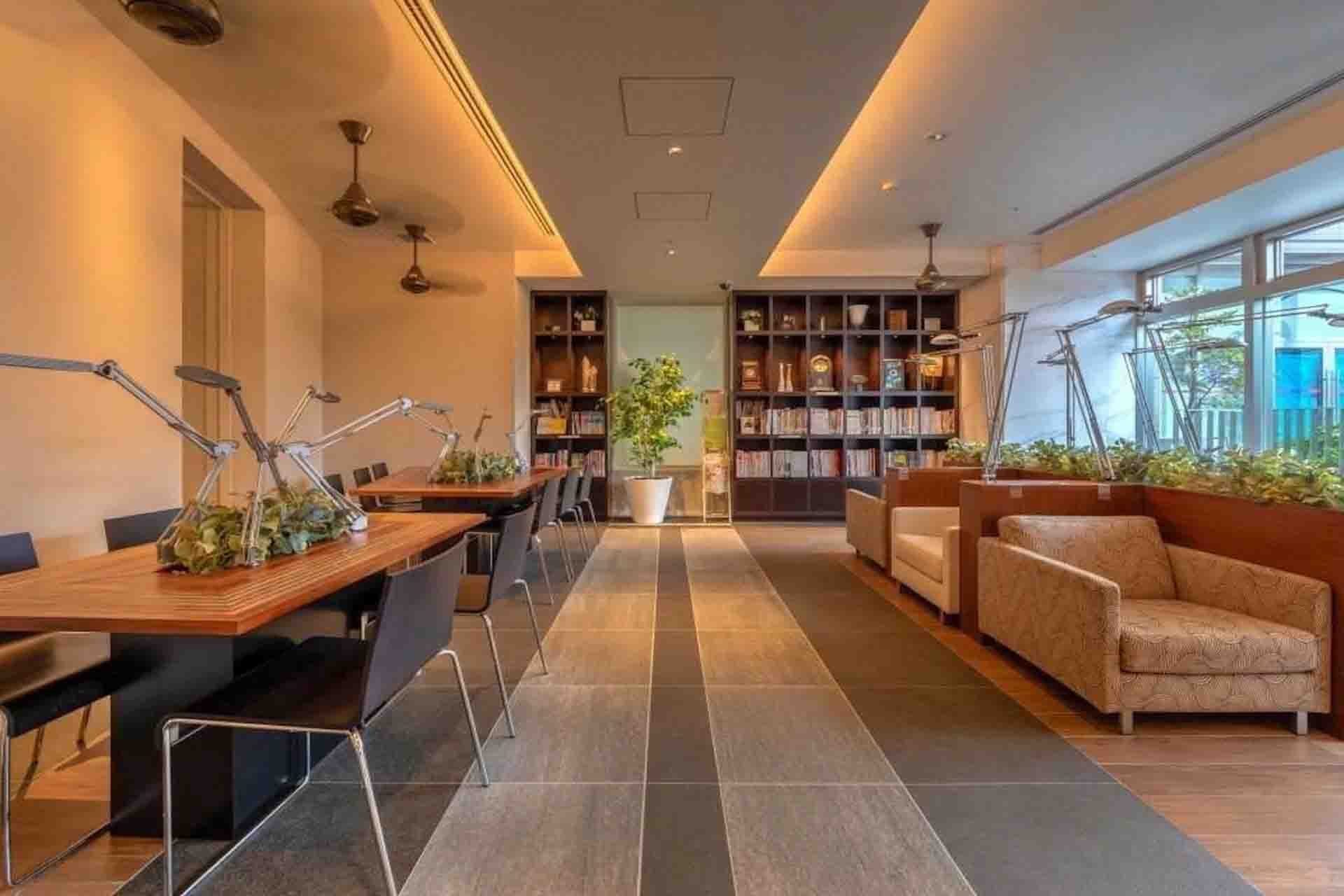 Tomihisa Cross Comfort Tower20.jpg
