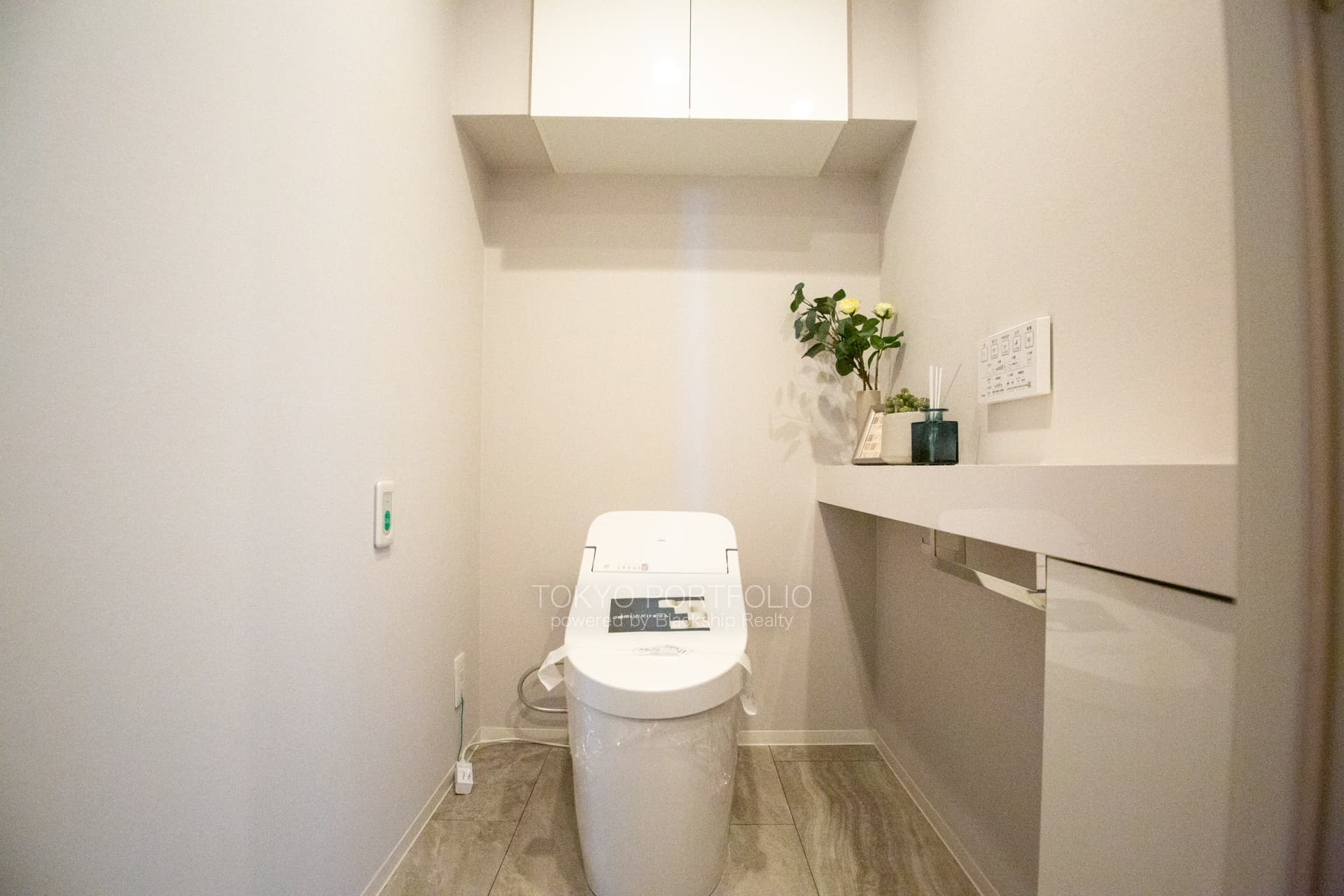 Tokyo Twin Parks Left Wings-11.jpg