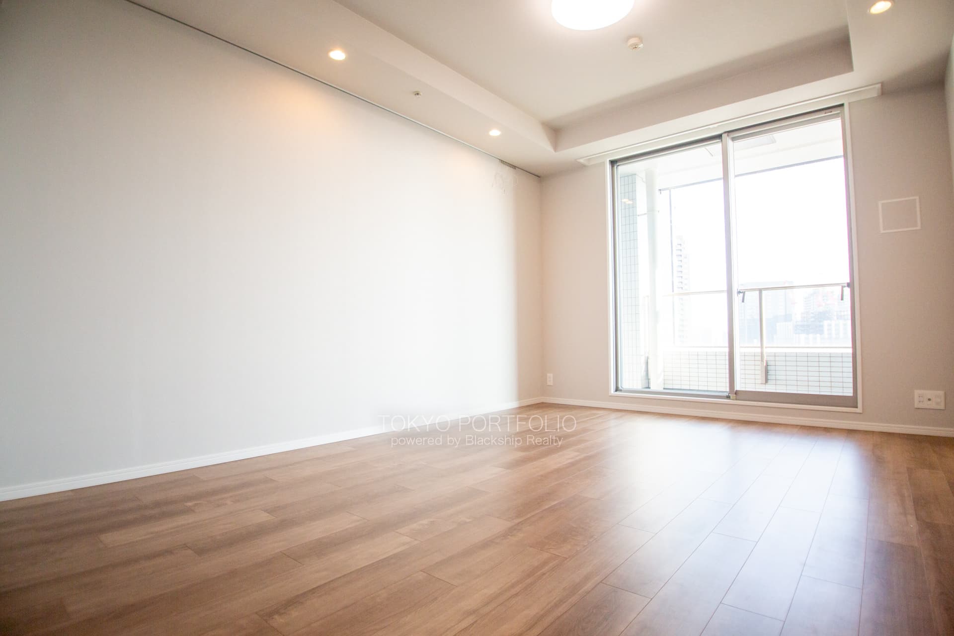 Tokyo Twin Parks Left Wings-07.jpg