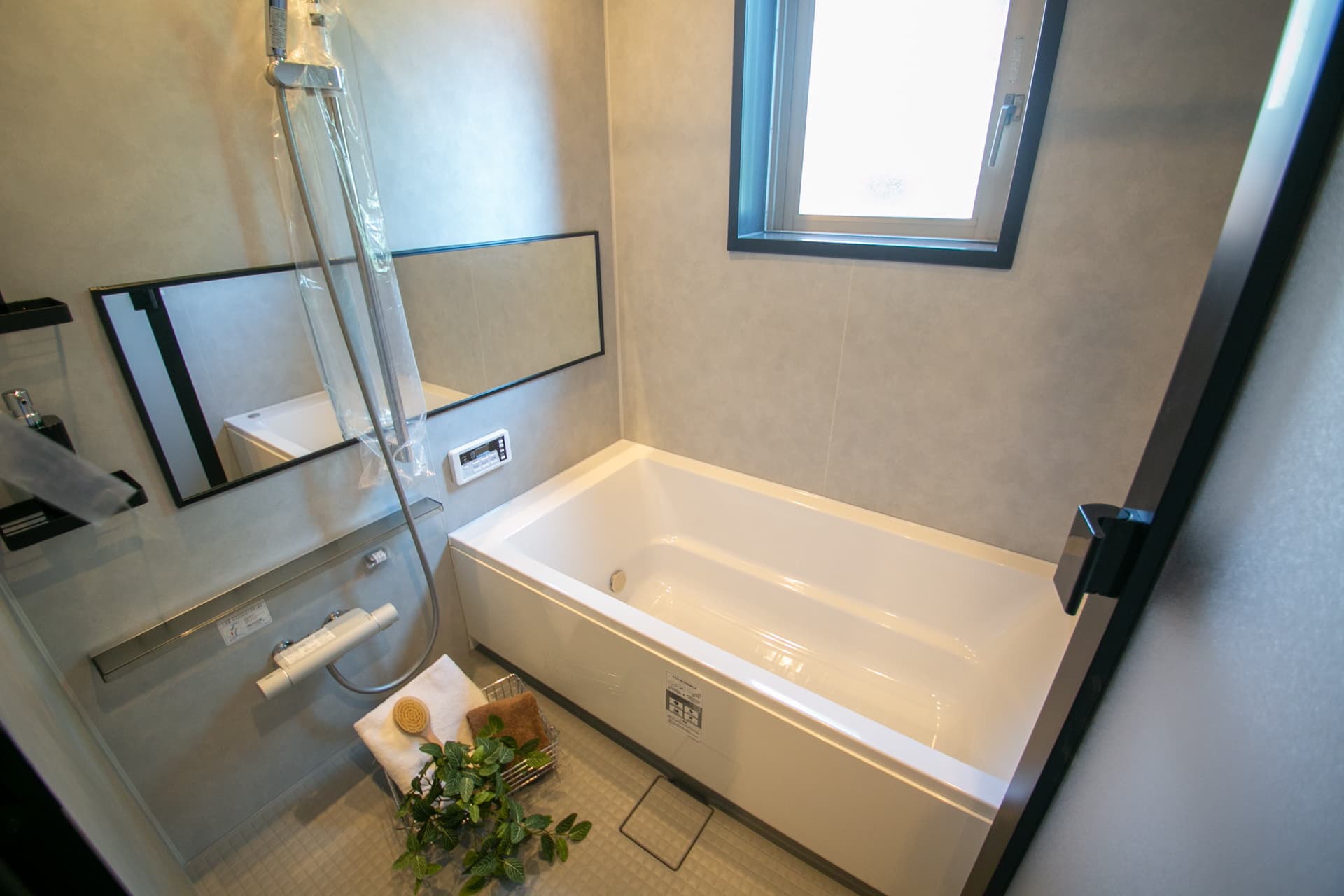 SEBON GRANDIR KAKINOKIZAKA. IG-08.jpg