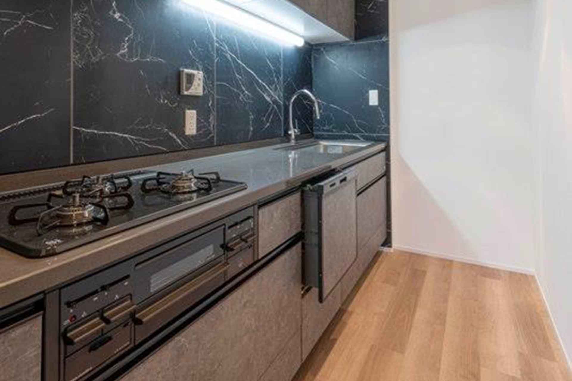 Park Court Toranomon Atago Tower05.jpg