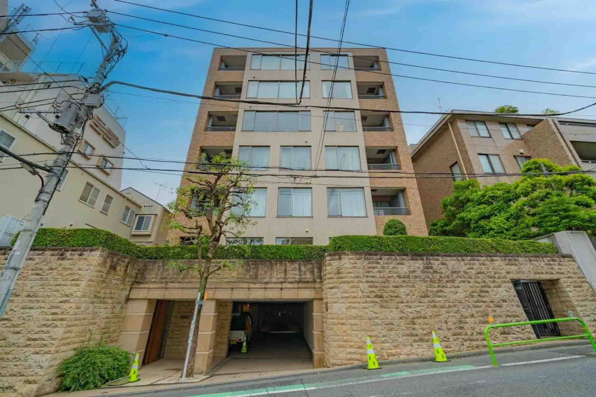 Park Court Minamiazabu Hilltop Residence2.jpg