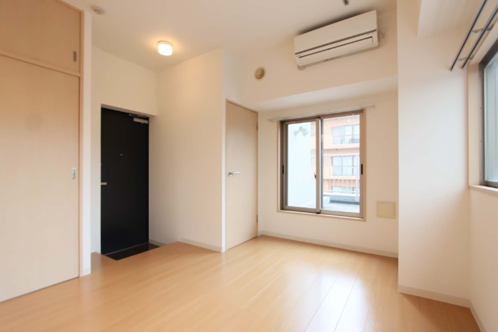 Rose House Azabujuban 7021.jpg