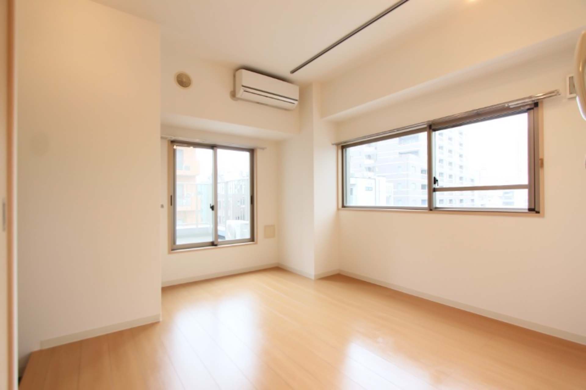 Rose House Azabujuban 7023.jpg