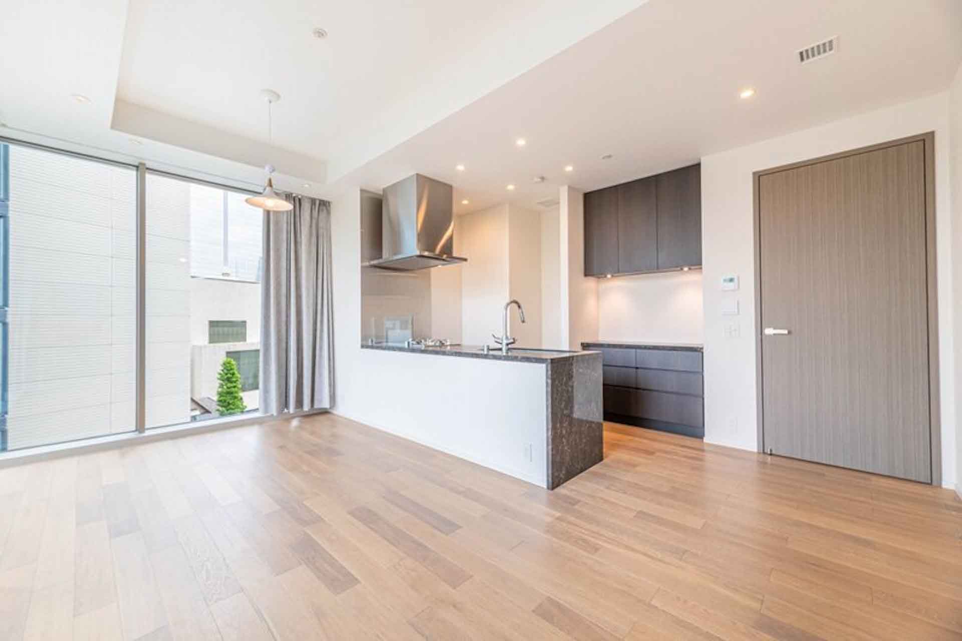 Park Court Toranomon7.jpg