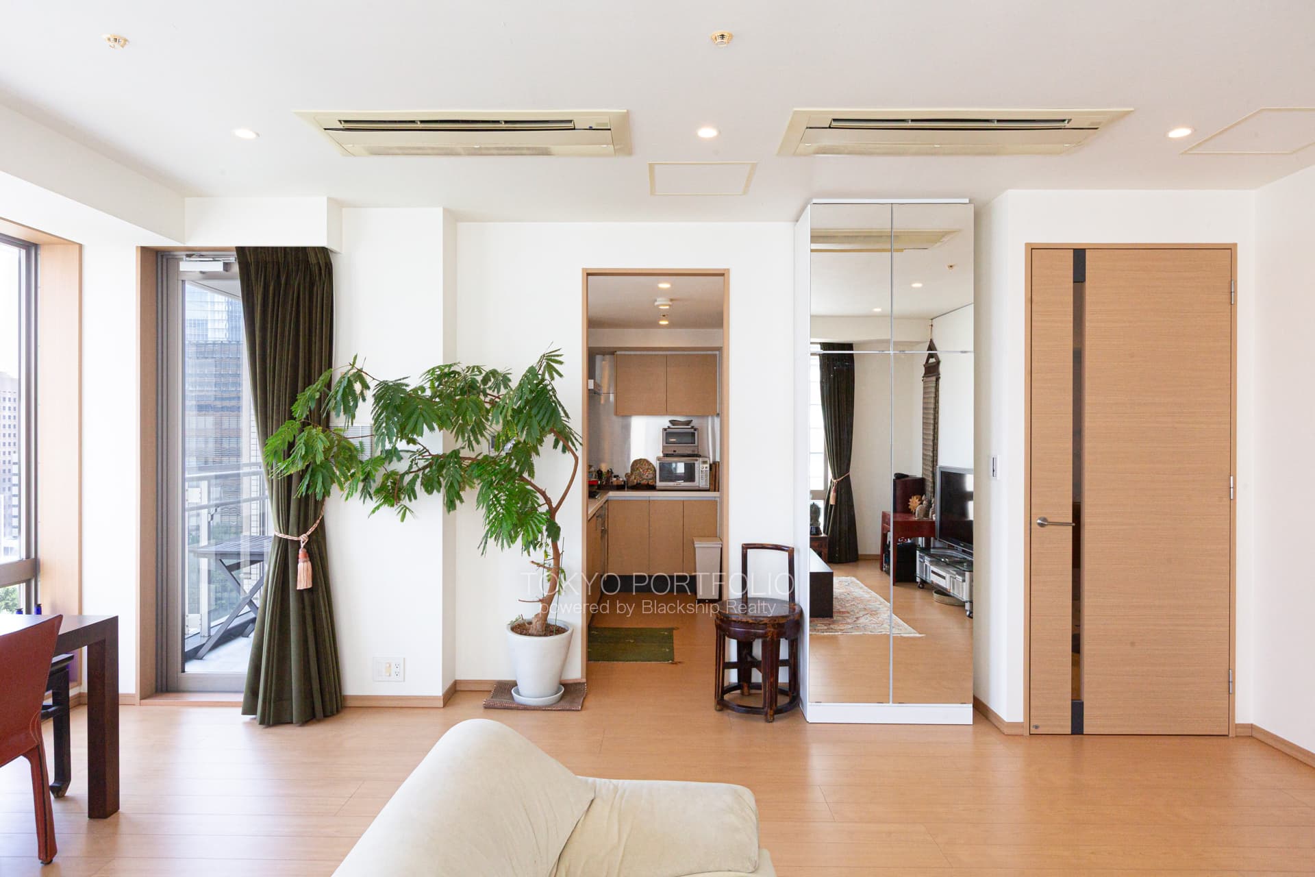 sasion sakurazaka-03.jpg