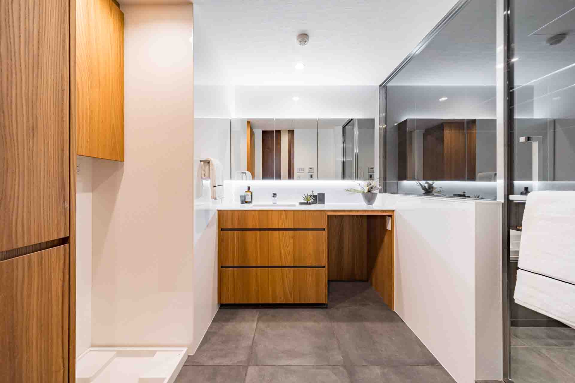 THE ROPPONGI TOKYO Bathroom.jpg