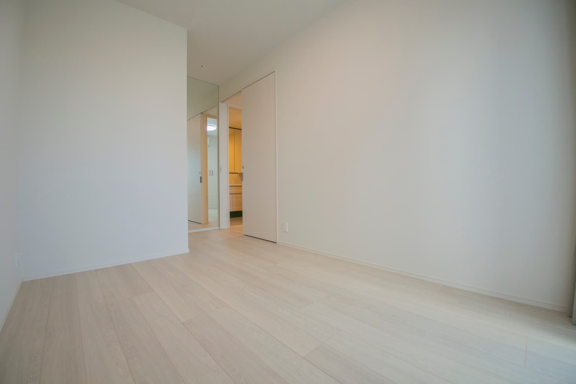 Atlas Aoyama Residential bedroom2.jpg