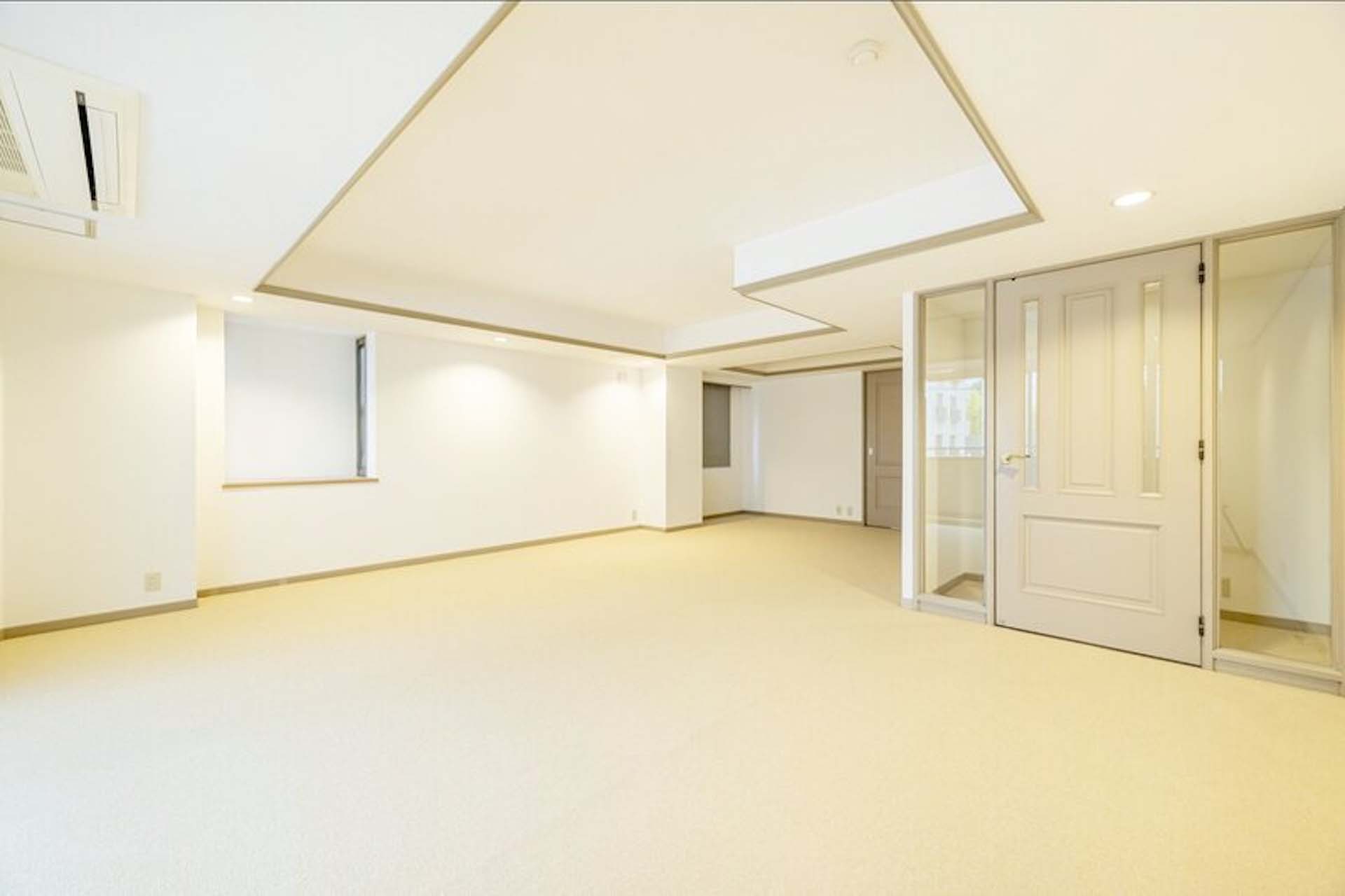Shirokane Sankozaka Park Mansion1.jpg