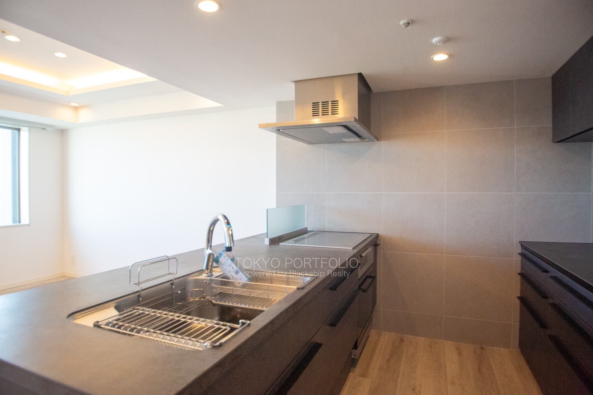 Daikanyama Address-04.jpg