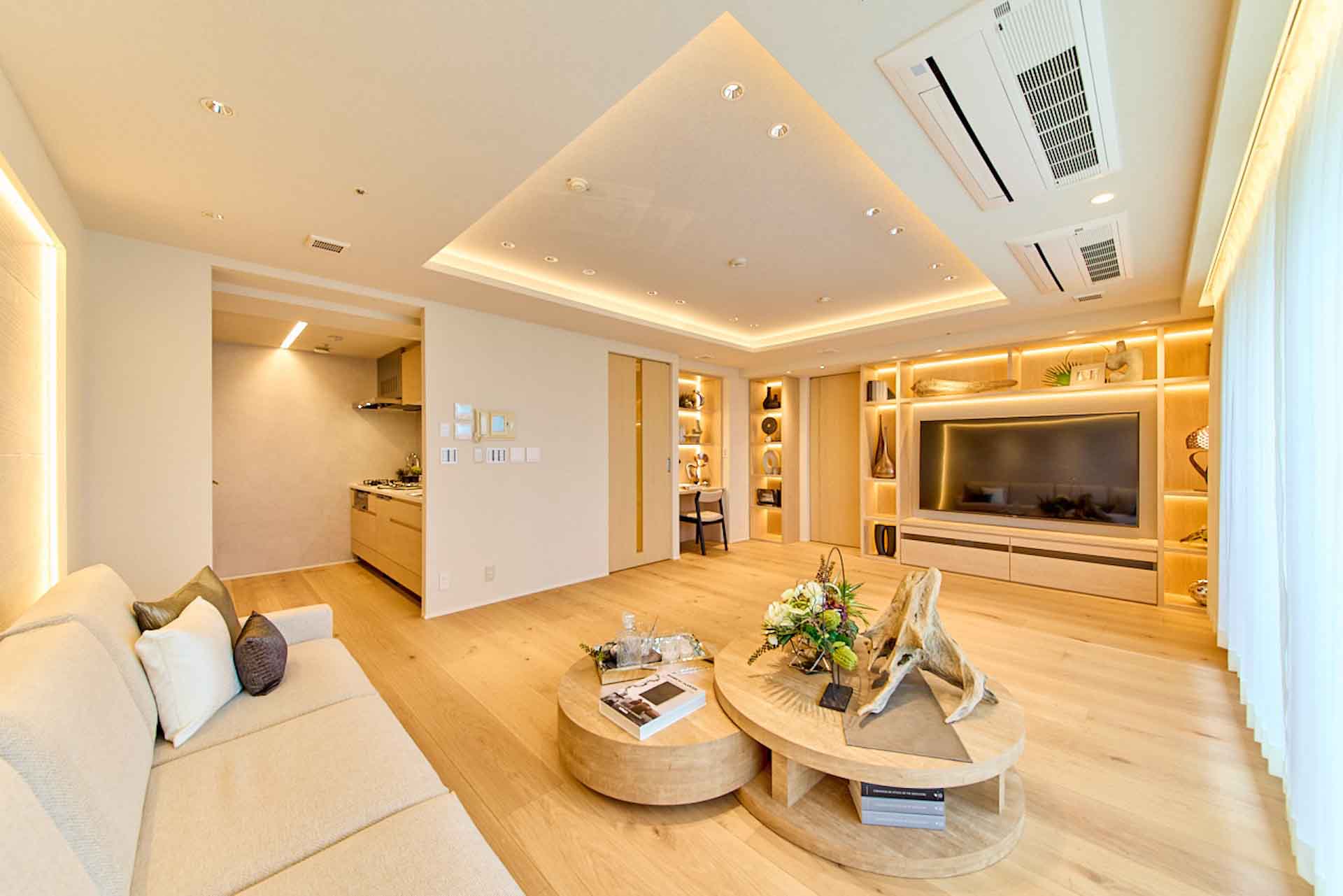 Motoazabu Hills Forest Tower2.jpg