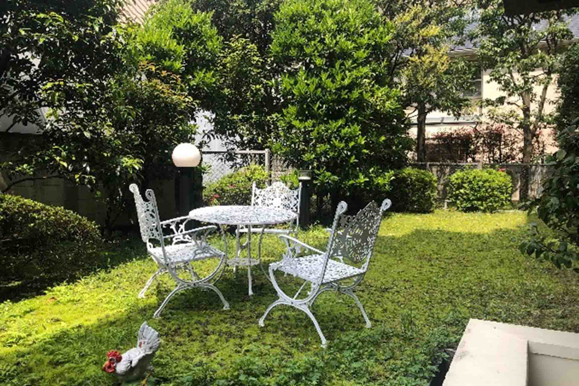 Royal Motoazabu Garden  Garden2.jpg