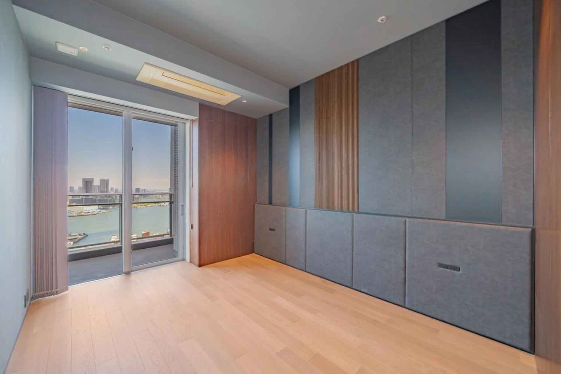 Crest Prime Tower Shiba1.jpg