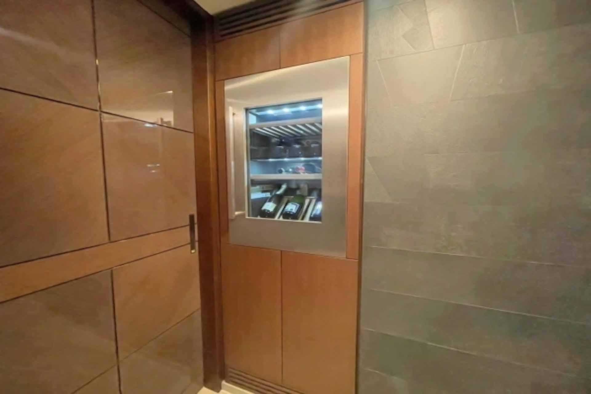 Park Court Hamarikyu The Tower11.jpg