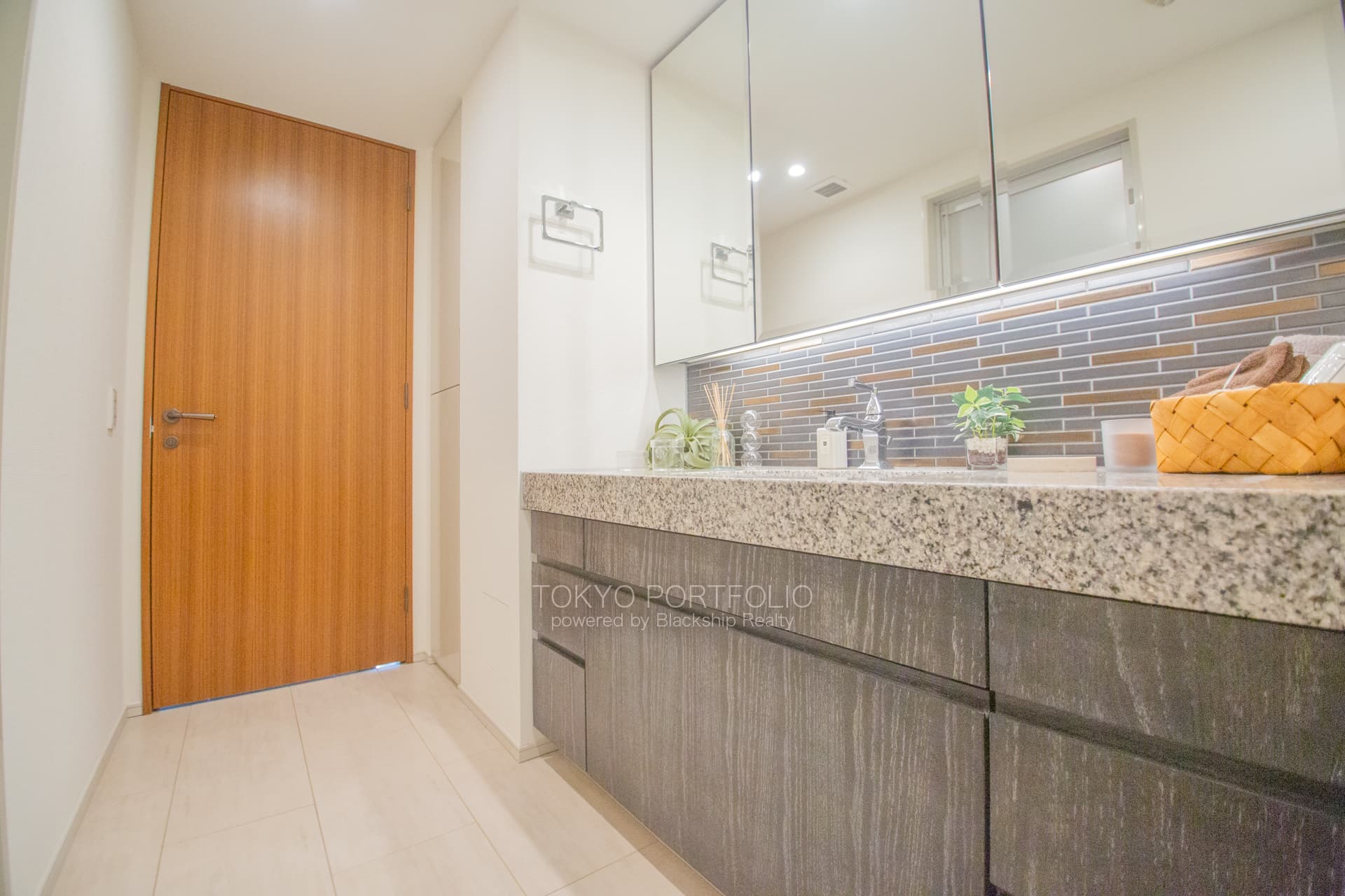 The Parkhouse Grand. Minamiaoyama Takagicho-08.jpg