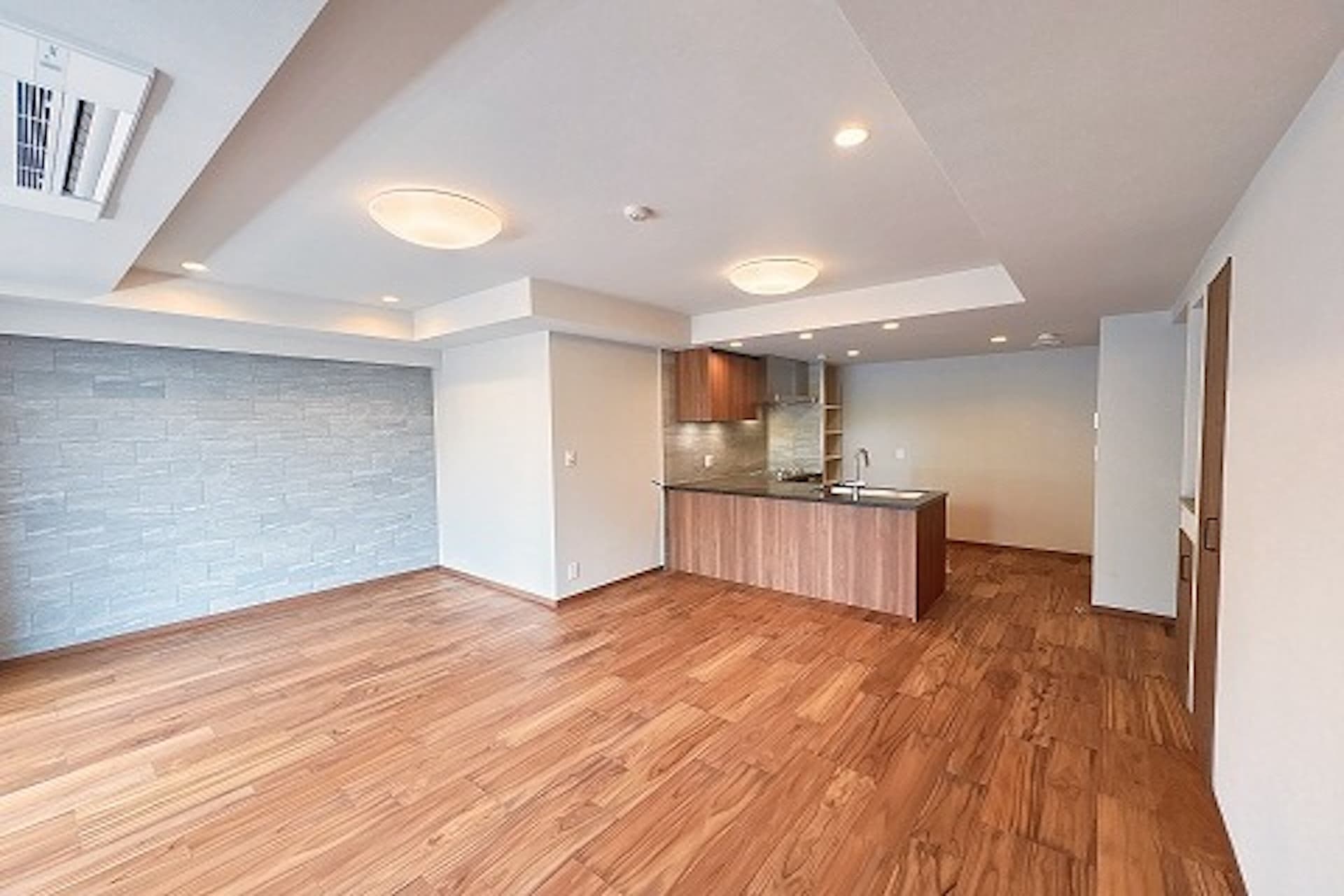 Estard Hills Yoyogi Nishihara1.jpg