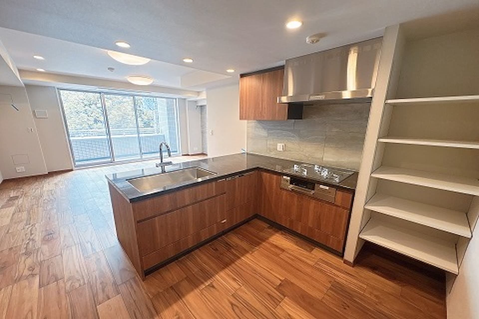 Estard Hills Yoyogi Nishihara4.jpg