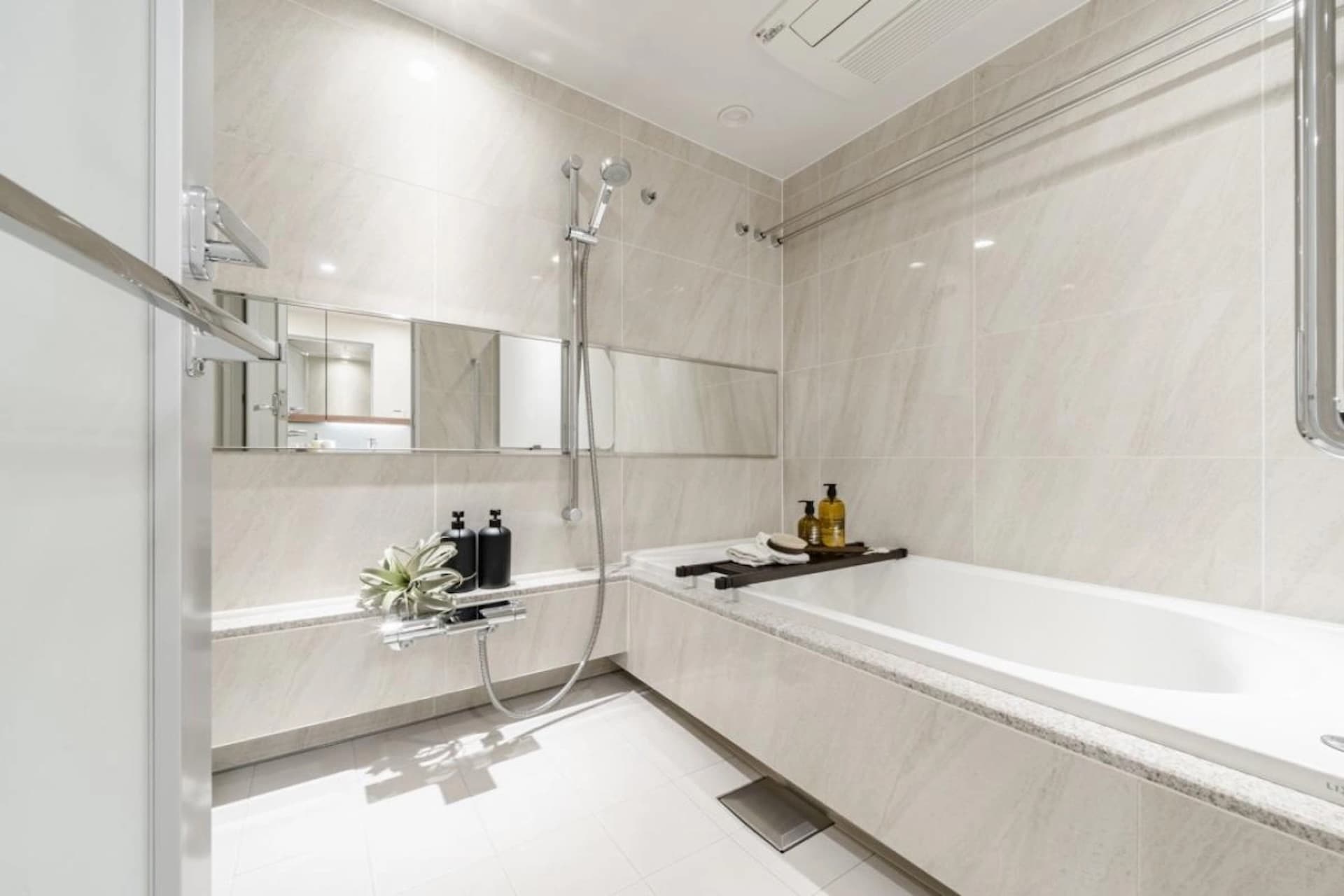 Brillia Tower Yoyogi Park Classy9.jpg