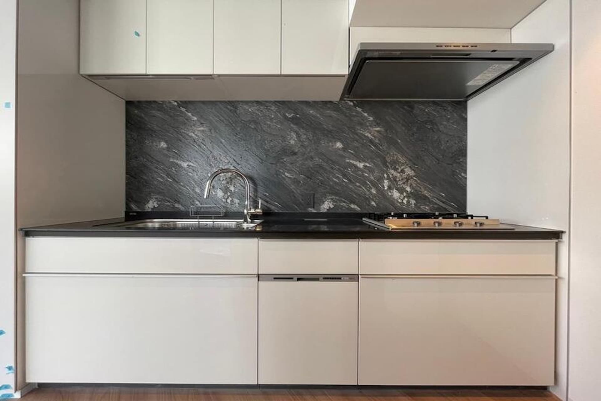 LUMIEC suite AZABUJUBAN4.jpg