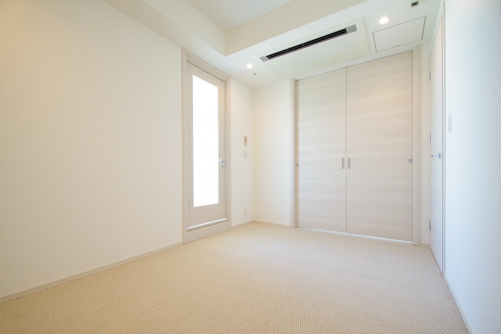 La Tour AOBADAI 2.jpg