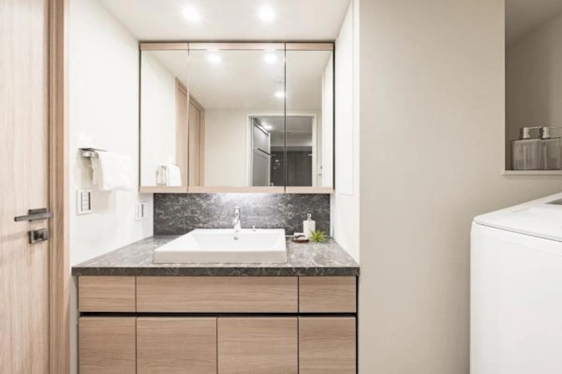 Diana Court Yutenji Residence 11.jpg