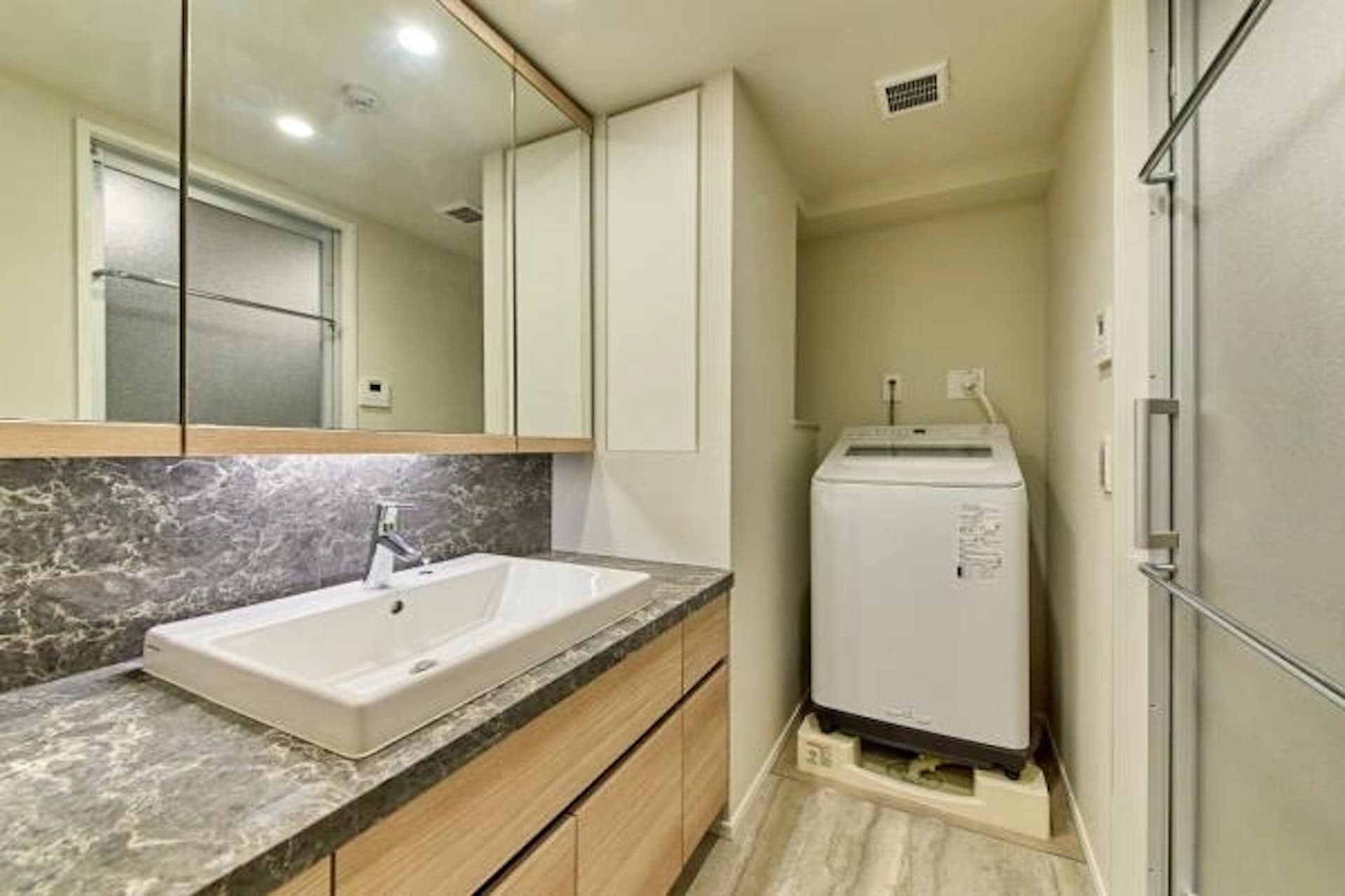 Diana Court Yutenji Residence 12.jpg