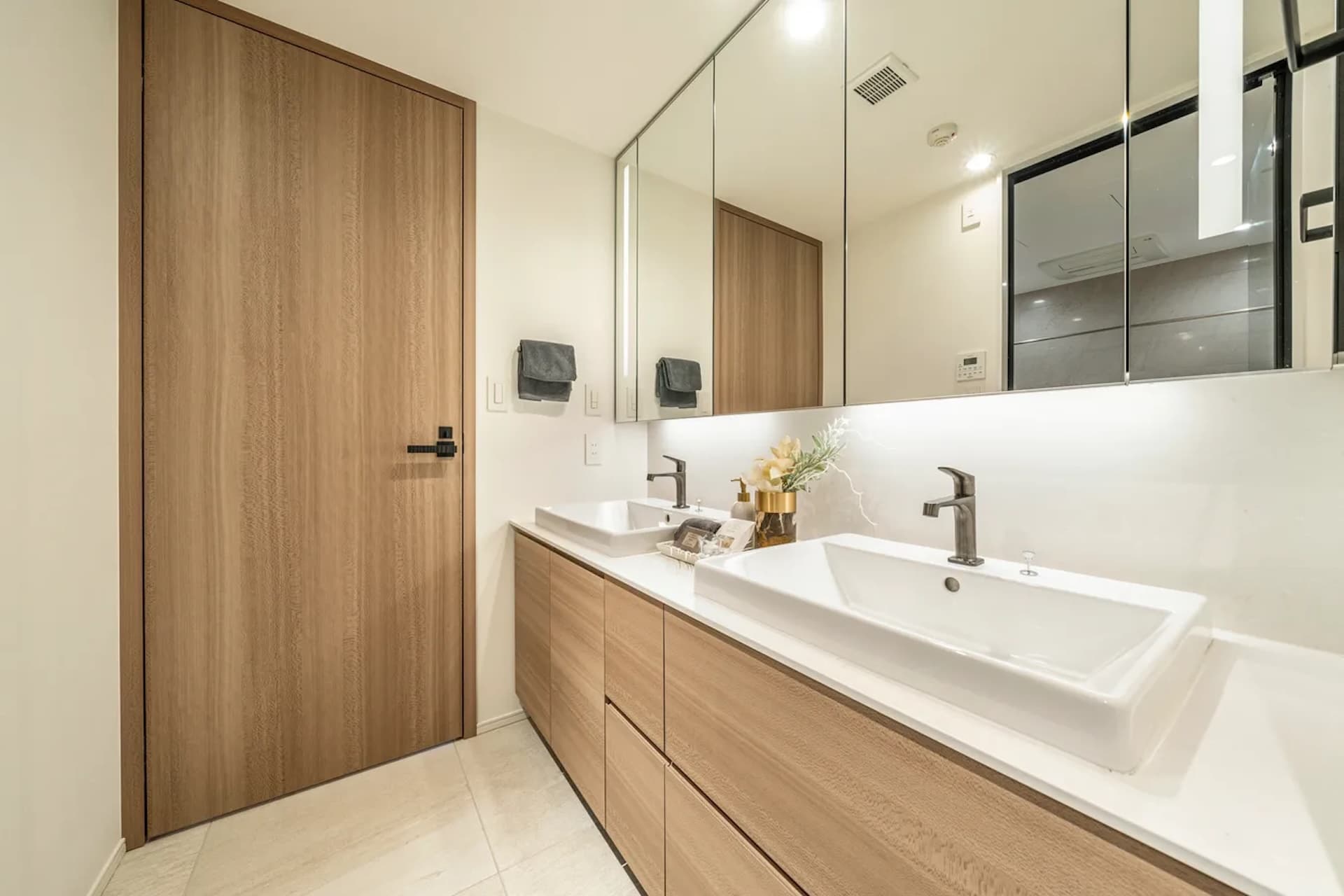 Park Court Shirokane Chojamaru5.jpg