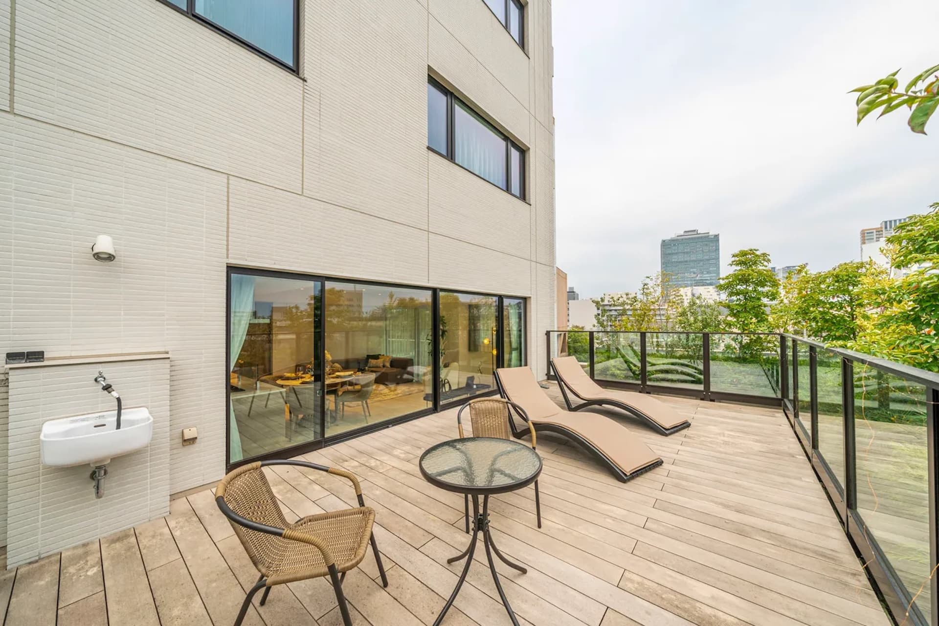 Park Court Shirokane Chojamaru10.jpg