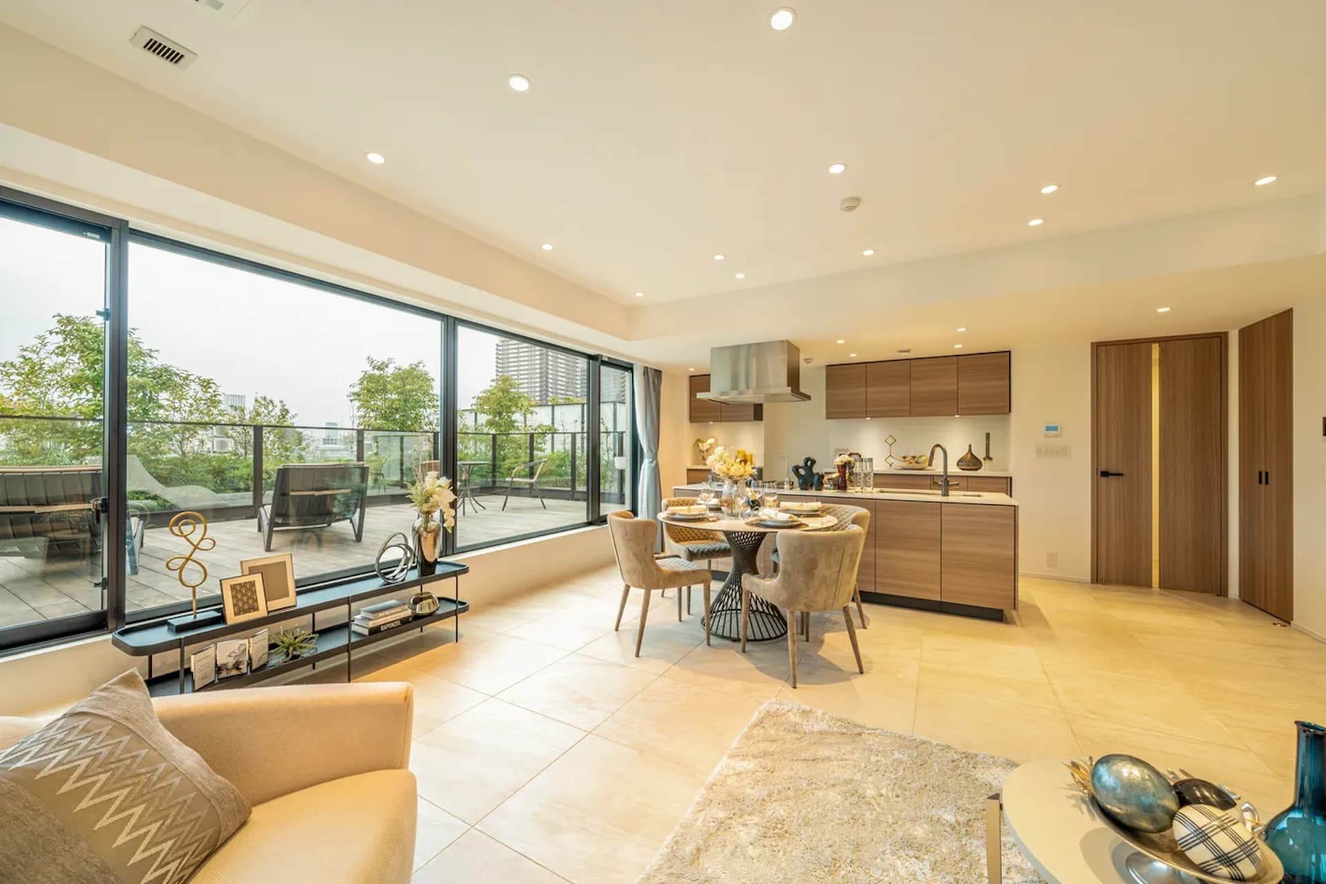 Park Court Shirokane Chojamaru16.jpg