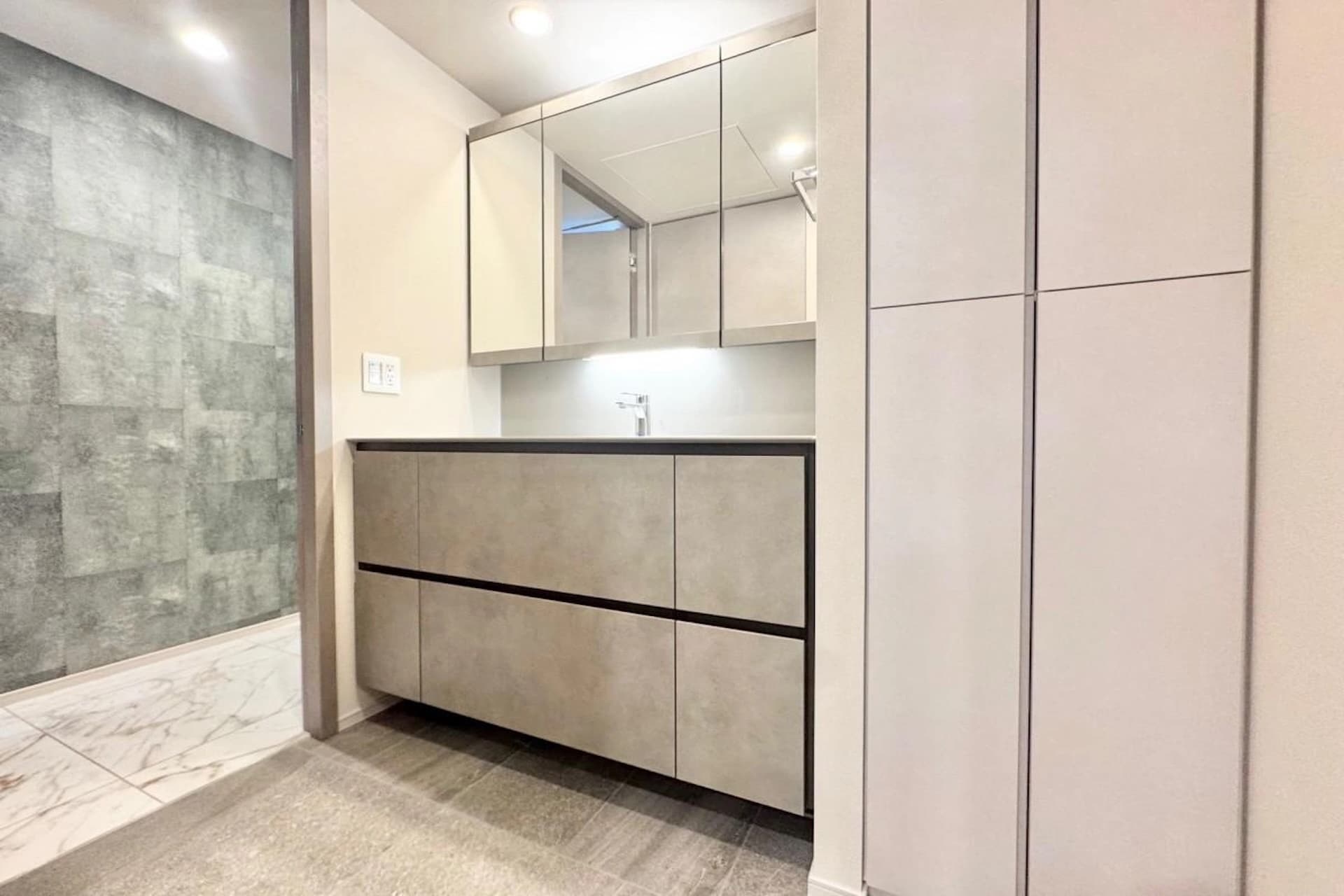 Proud Tower Shibuya 6.jpg