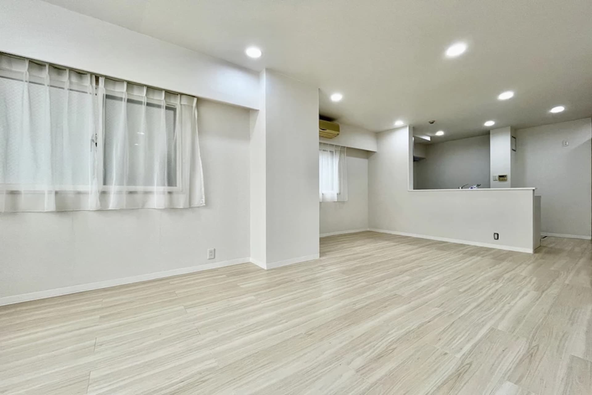 Sophia Higashi Roppongi 6.jpg