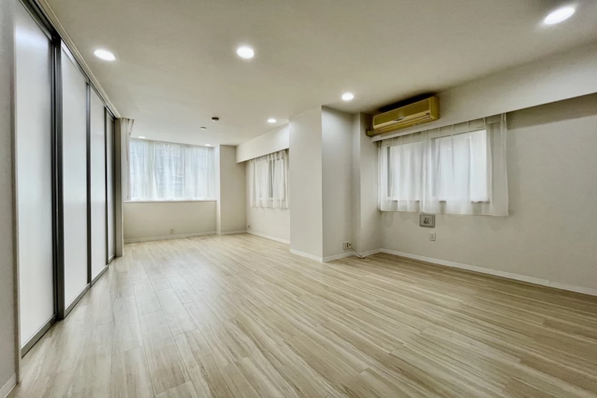 Sophia Higashi Roppongi 8.jpg