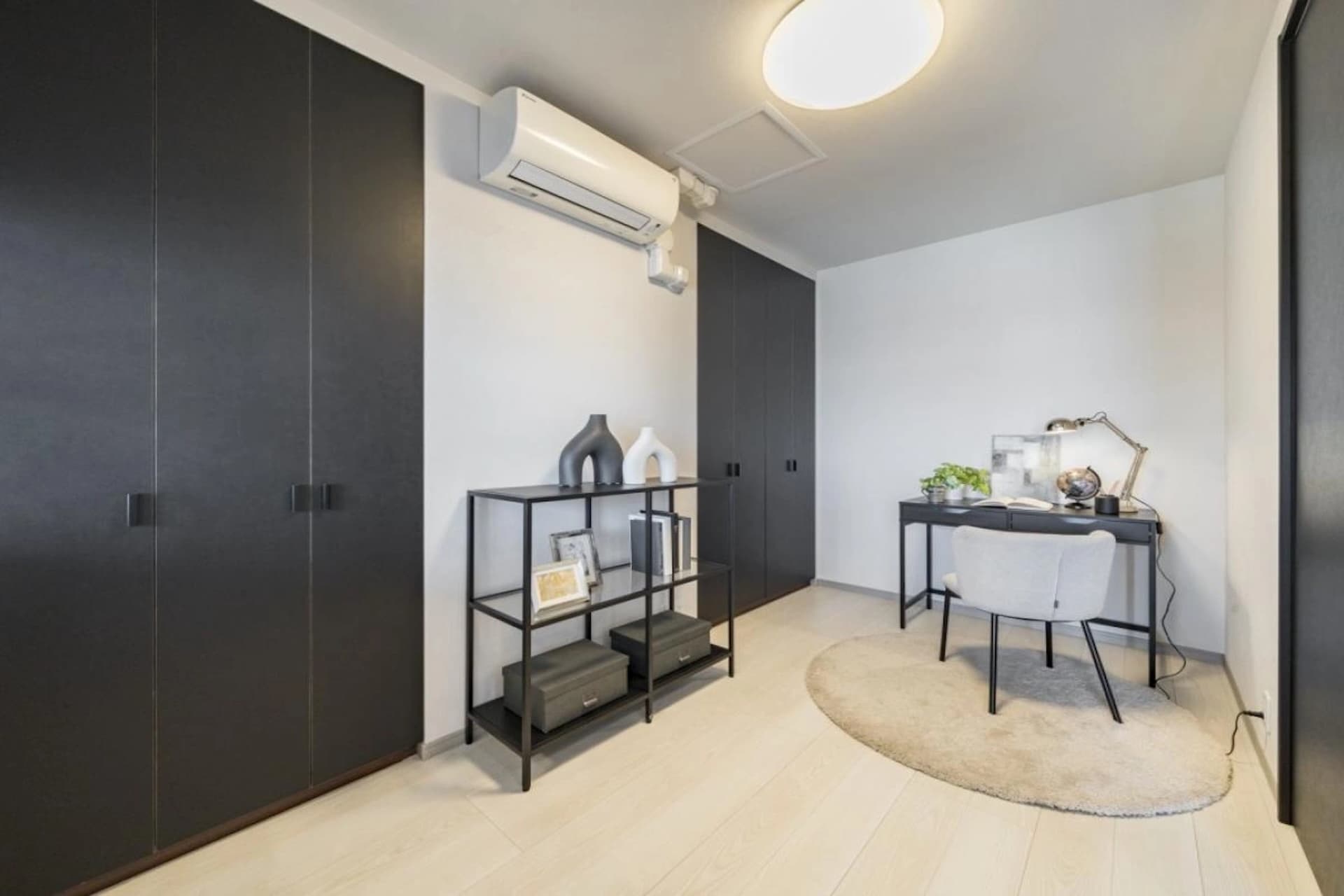 World City Towers Aqua Tower 11.jpg