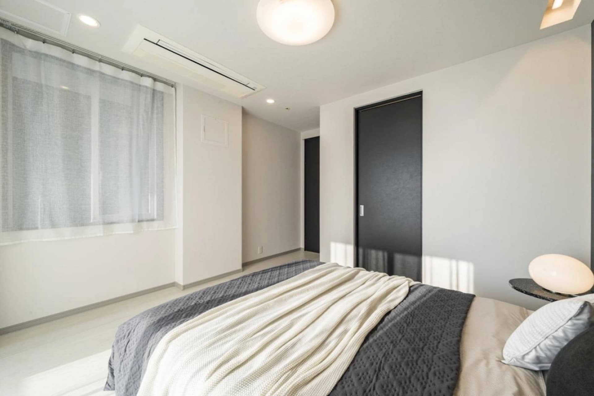 World City Towers Aqua Tower 1.jpg