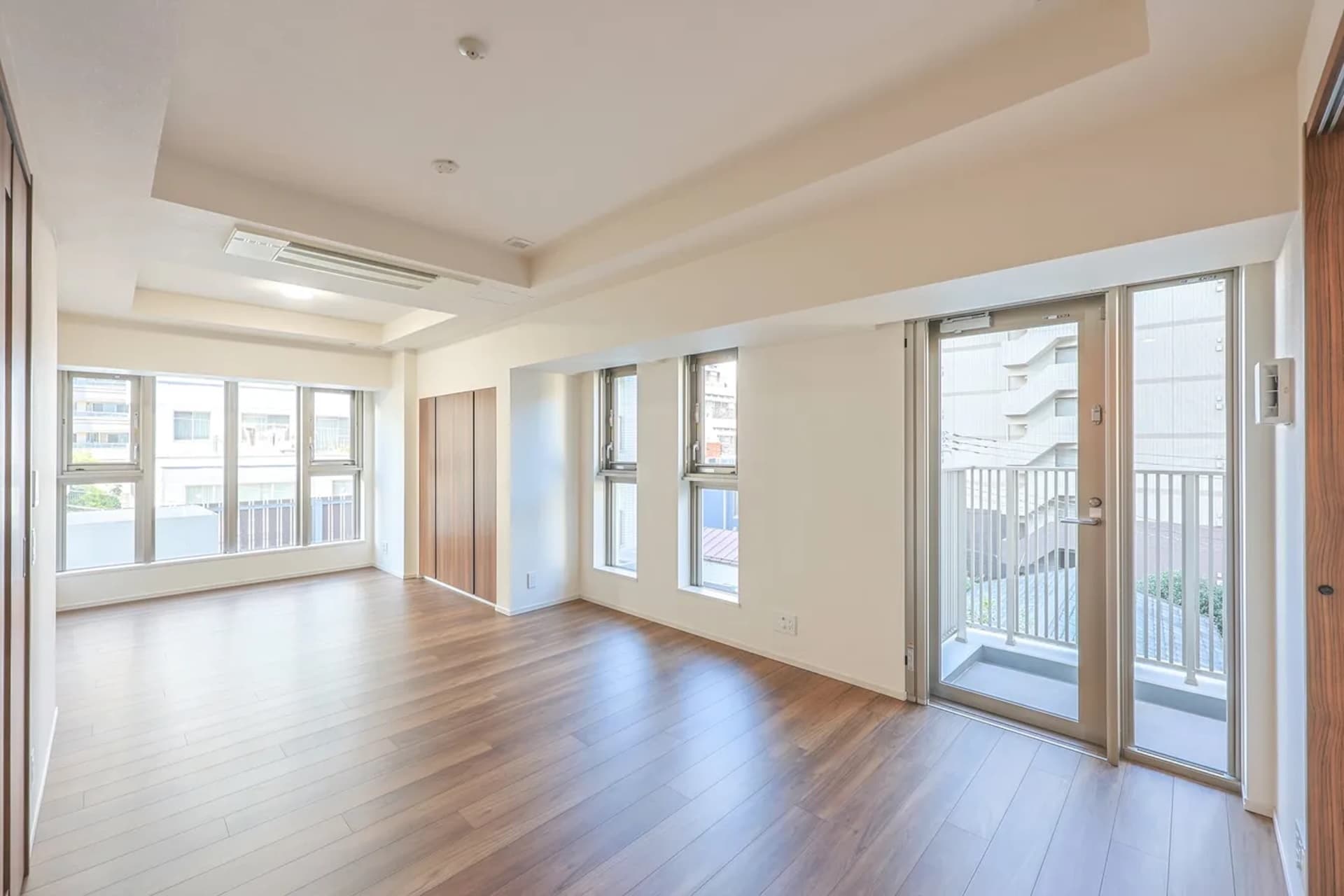 The Parkhouse Mita Tower 6.jpg