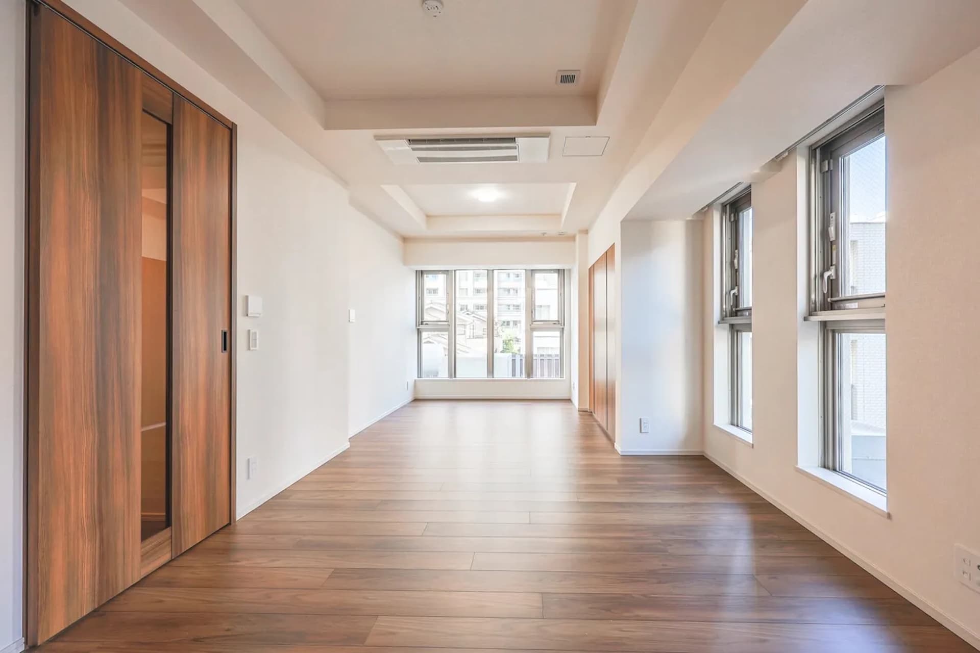 The Parkhouse Mita Tower 7.jpg